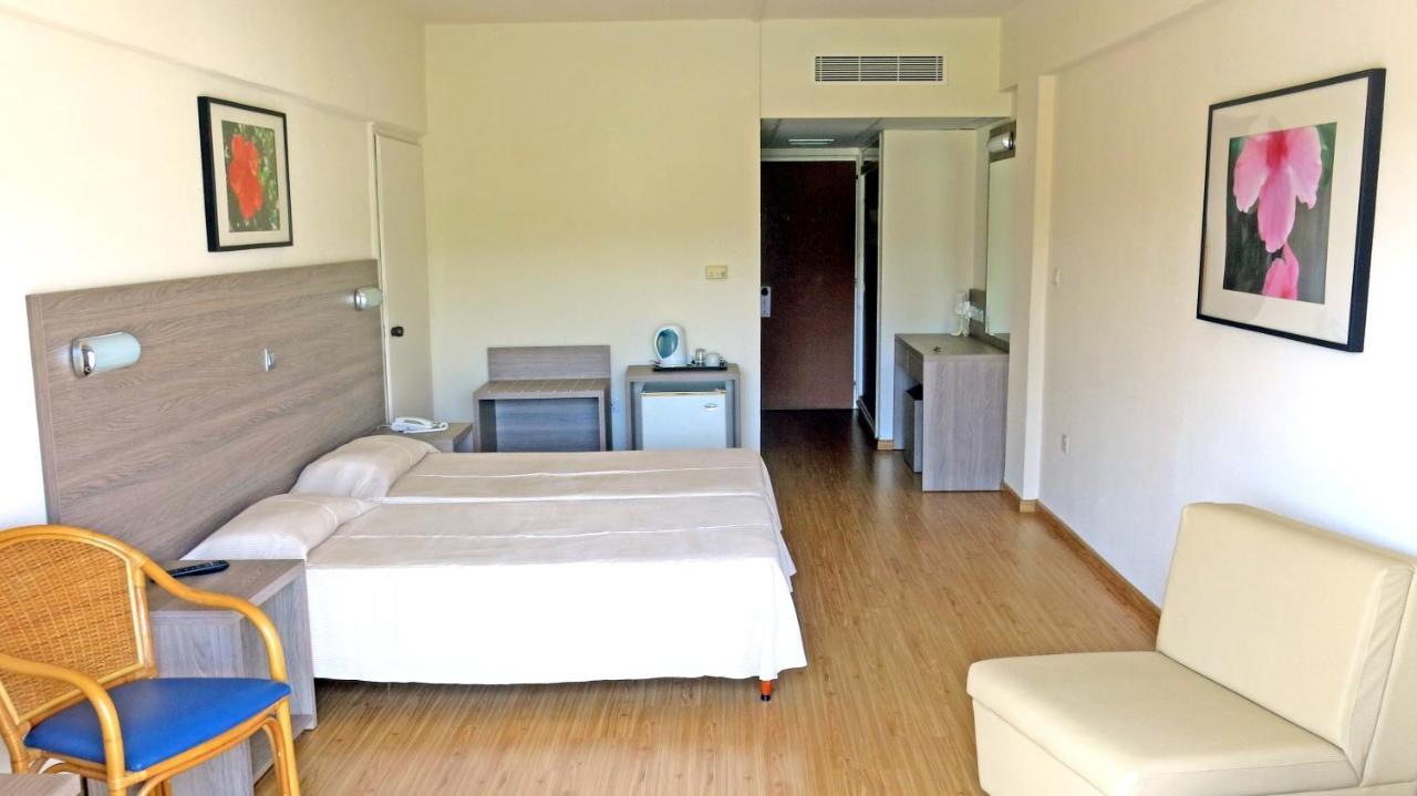 Marina Hotel Ayia Napa Ngoại thất bức ảnh