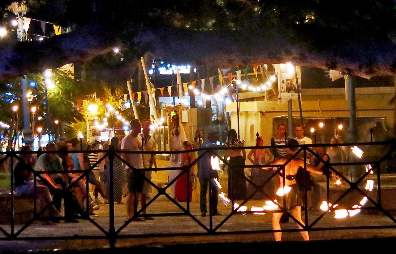 Marina Hotel Ayia Napa Ngoại thất bức ảnh